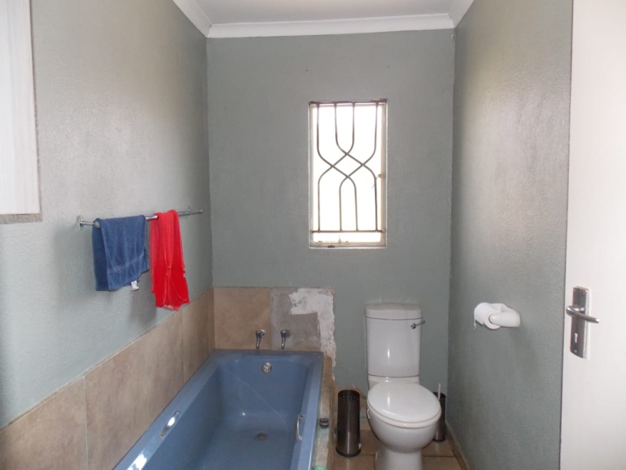 3 Bedroom Property for Sale in Windmill Park Gauteng