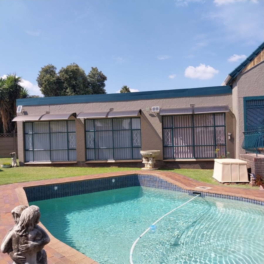 3 Bedroom Property for Sale in Dalpark Proper Gauteng