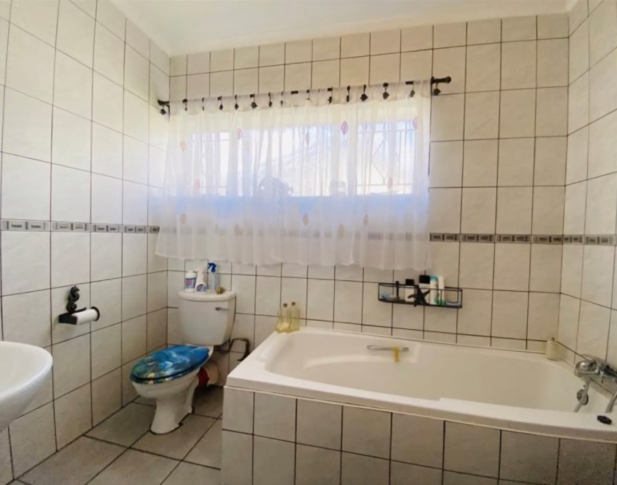 3 Bedroom Property for Sale in Dalpark Proper Gauteng