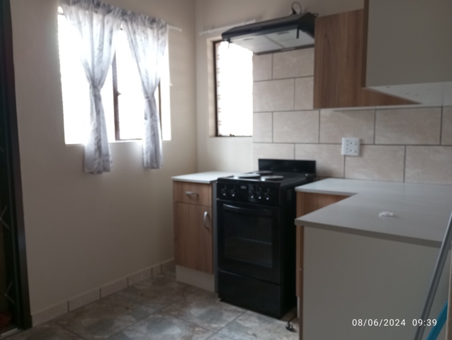 To Let 1 Bedroom Property for Rent in Van Riebeeck Park Gauteng