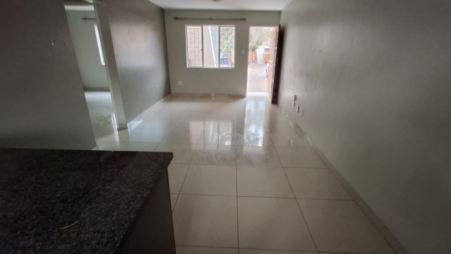 2 Bedroom Property for Sale in Doornpoort AH Gauteng