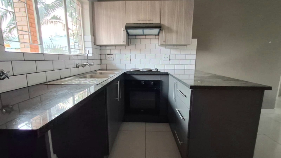 2 Bedroom Property for Sale in Doornpoort AH Gauteng