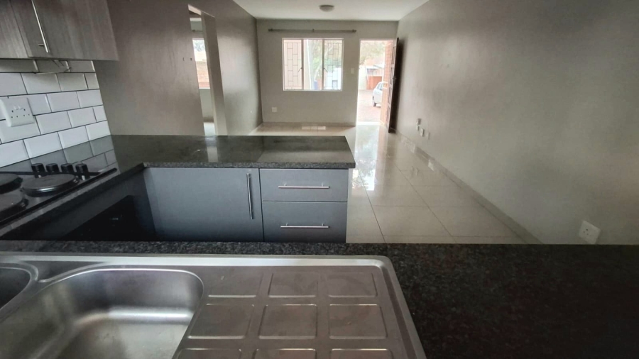 2 Bedroom Property for Sale in Doornpoort AH Gauteng