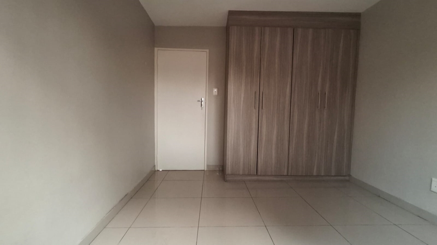 2 Bedroom Property for Sale in Doornpoort AH Gauteng