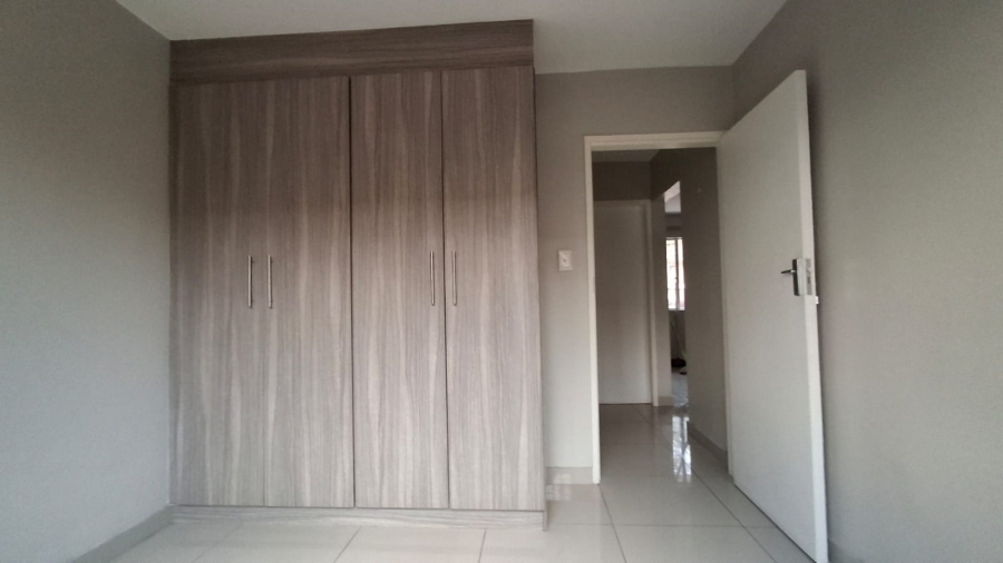 2 Bedroom Property for Sale in Doornpoort AH Gauteng