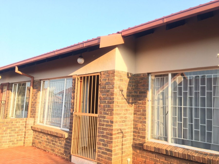 3 Bedroom Property for Sale in The Orchards Gauteng