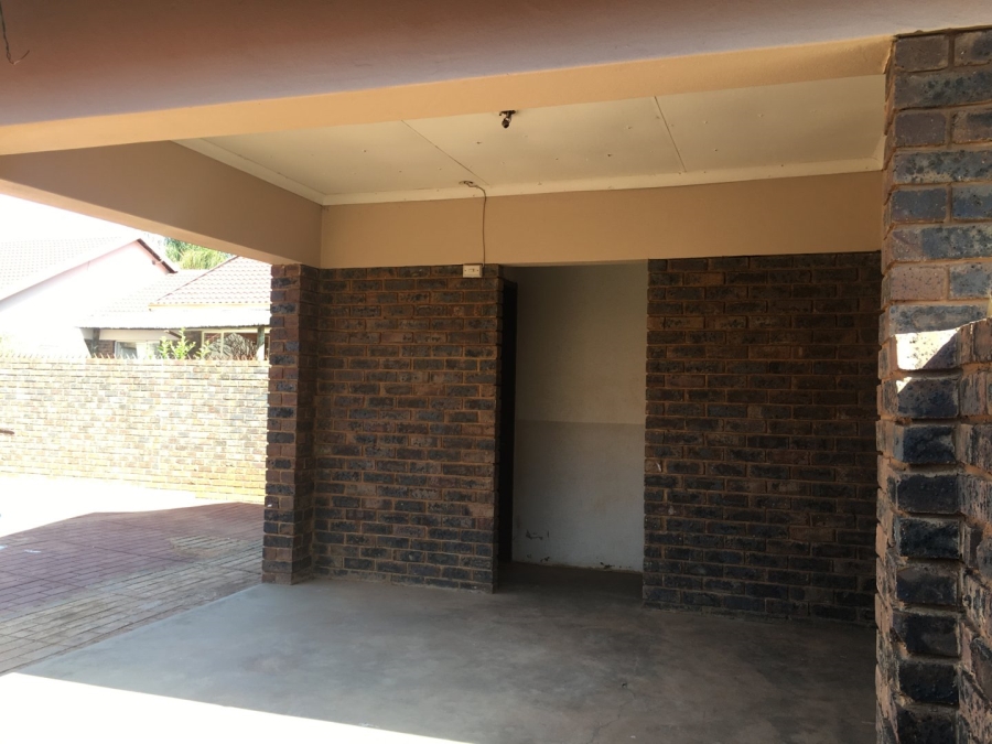 3 Bedroom Property for Sale in The Orchards Gauteng