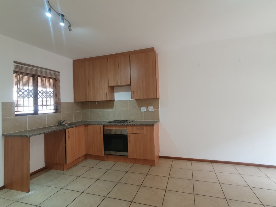 1 Bedroom Property for Sale in Hesteapark Gauteng