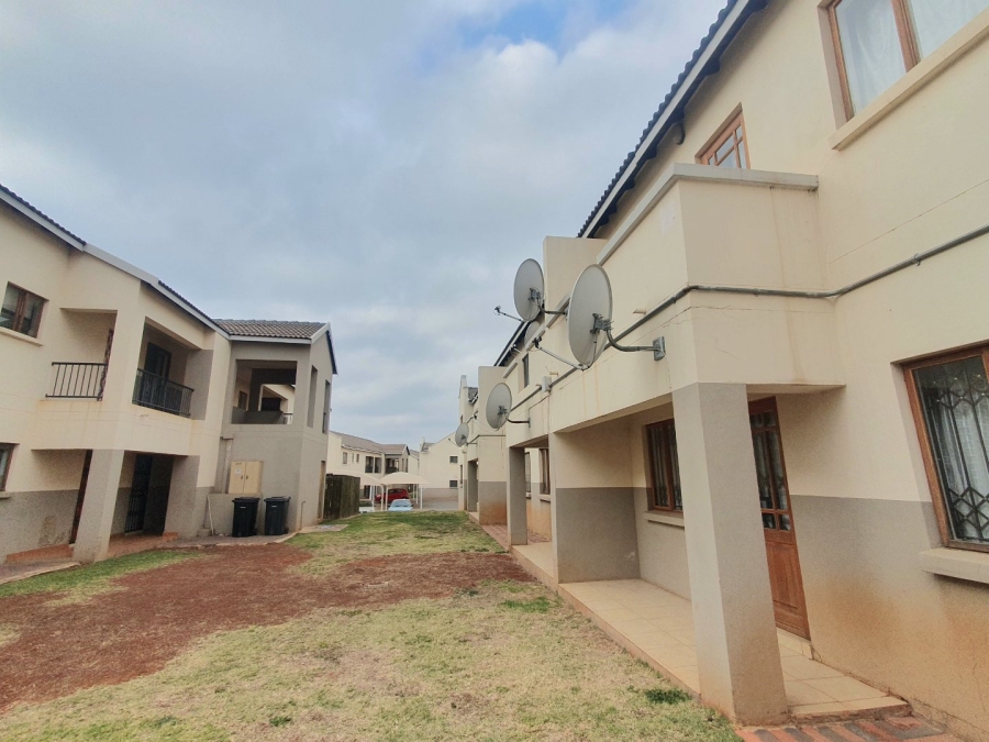 1 Bedroom Property for Sale in Hesteapark Gauteng