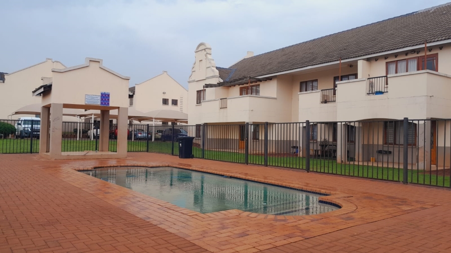 1 Bedroom Property for Sale in Hesteapark Gauteng