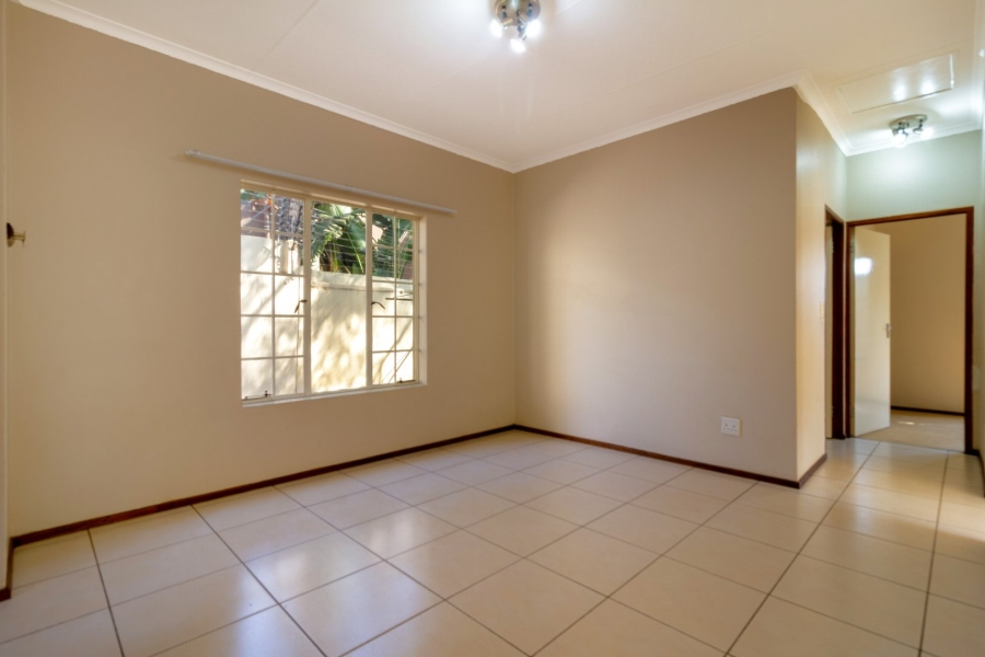 2 Bedroom Property for Sale in North Riding Gauteng