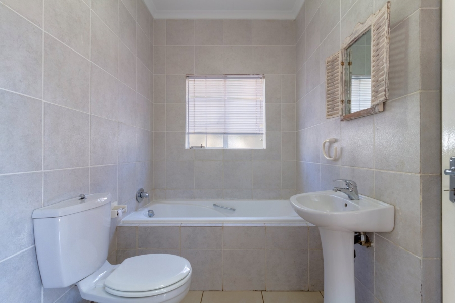 2 Bedroom Property for Sale in North Riding Gauteng