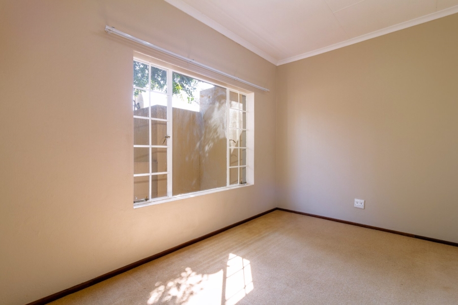 2 Bedroom Property for Sale in North Riding Gauteng