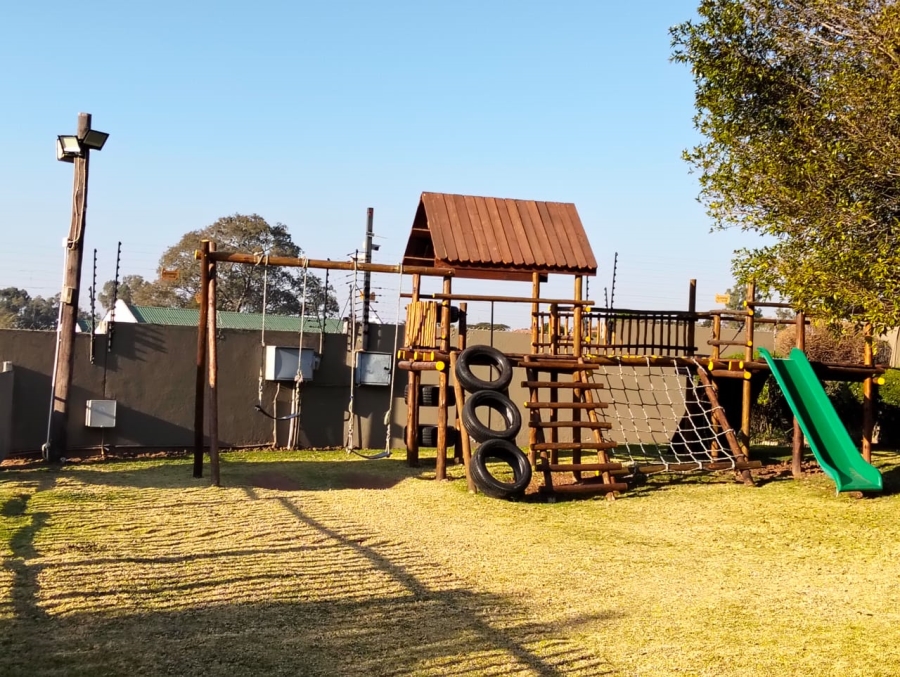 2 Bedroom Property for Sale in North Riding Gauteng