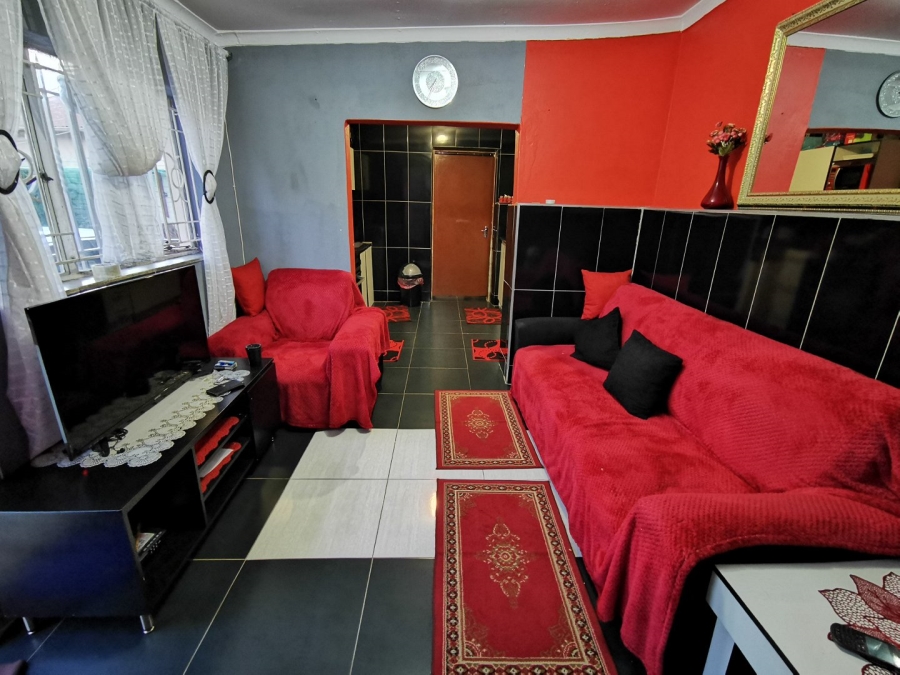 To Let 2 Bedroom Property for Rent in Laudium Gauteng