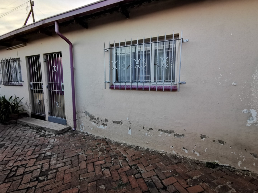 To Let 2 Bedroom Property for Rent in Laudium Gauteng