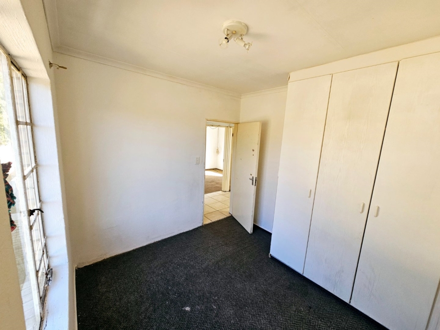 To Let 3 Bedroom Property for Rent in Heuwelsig Estate Gauteng