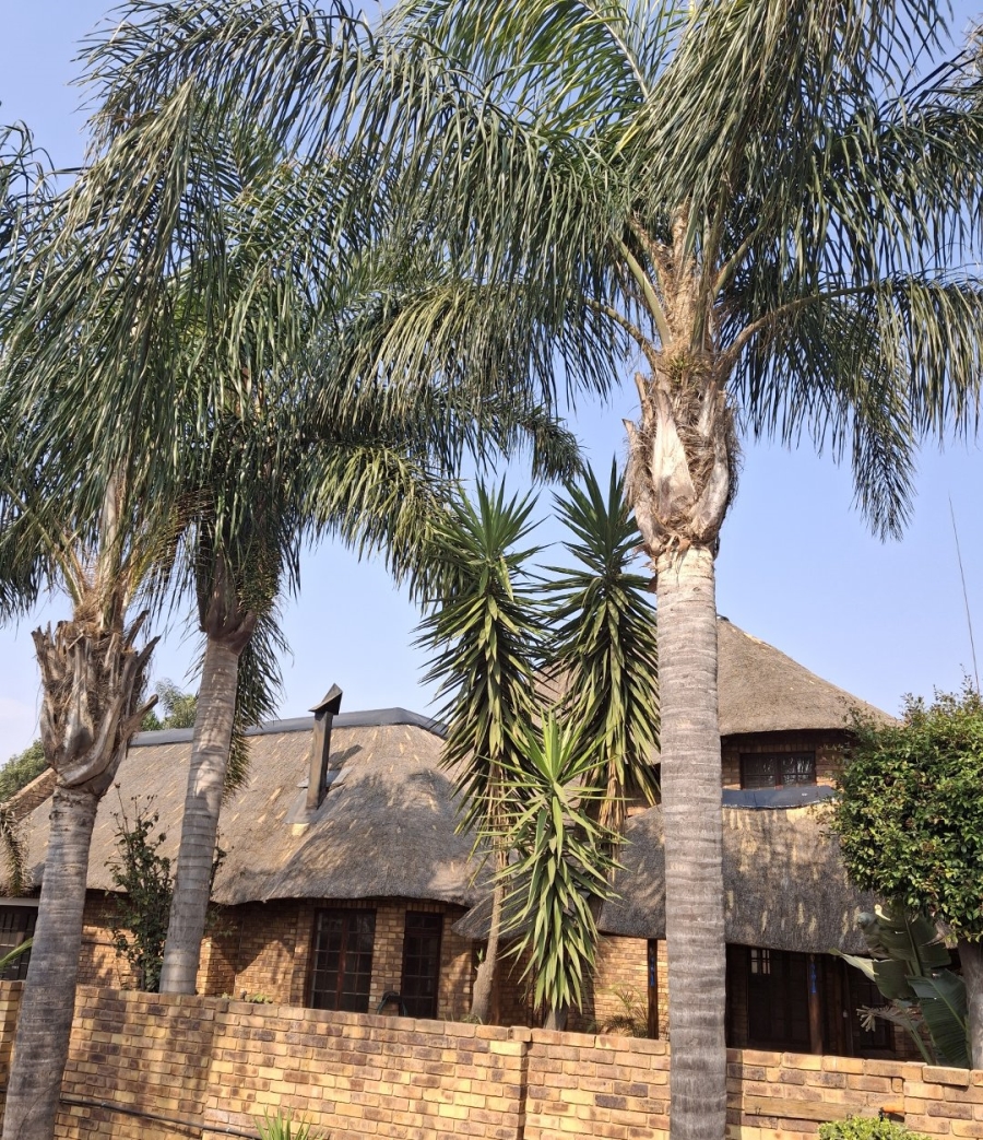 3 Bedroom Property for Sale in Dayanglen Gauteng