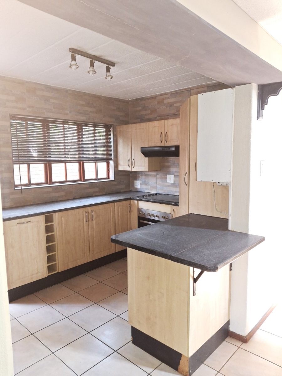 3 Bedroom Property for Sale in Dayanglen Gauteng