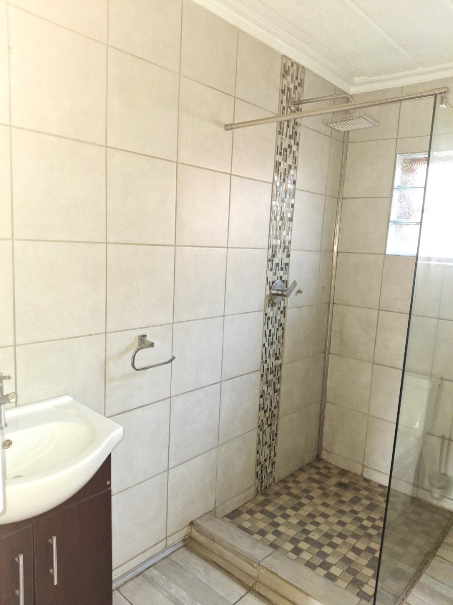 3 Bedroom Property for Sale in Dayanglen Gauteng