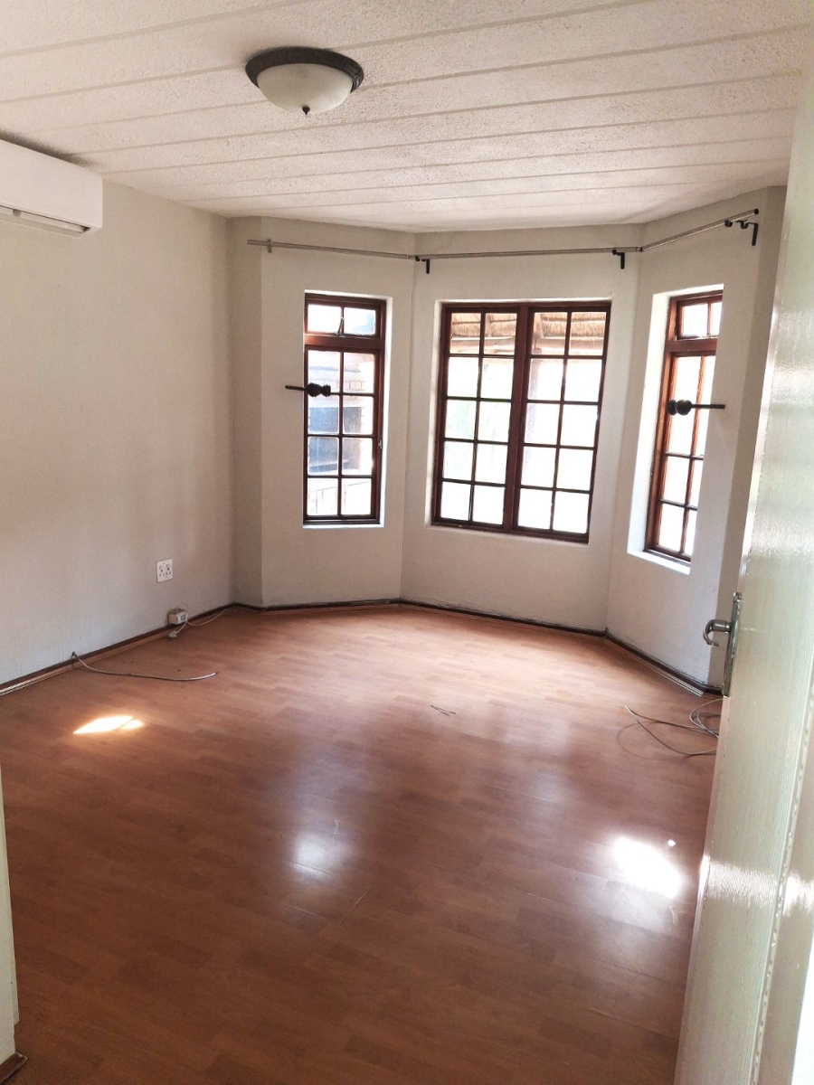 3 Bedroom Property for Sale in Dayanglen Gauteng