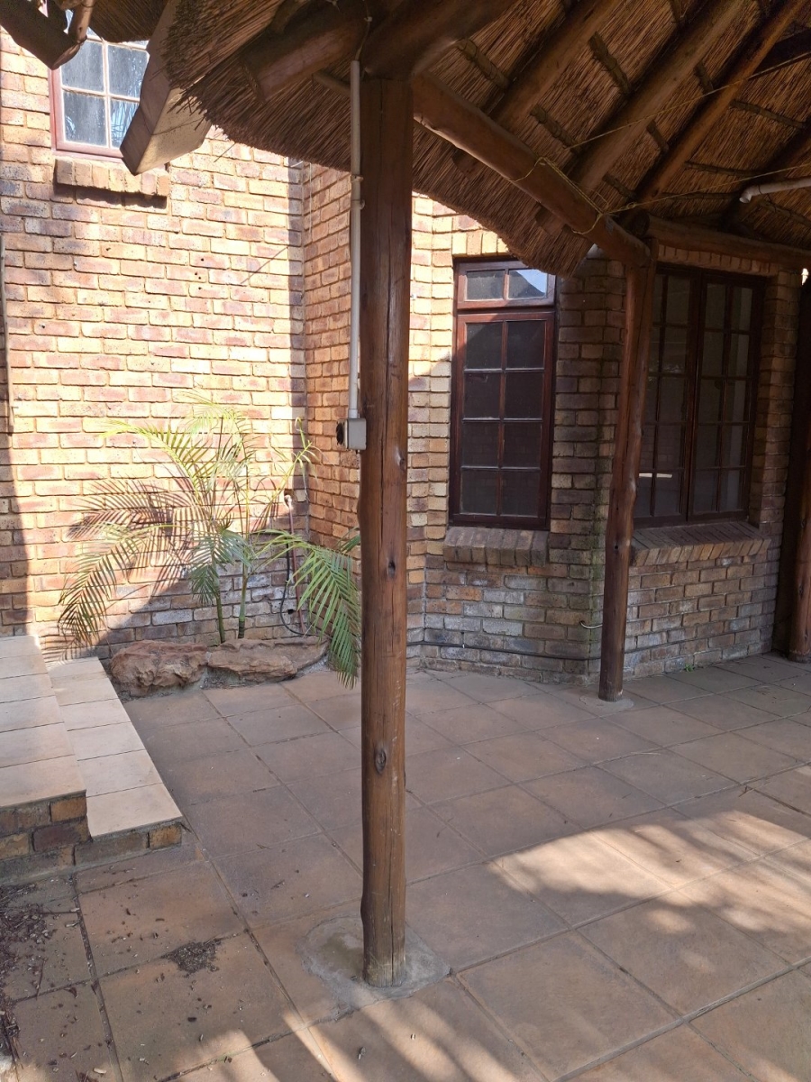 3 Bedroom Property for Sale in Dayanglen Gauteng