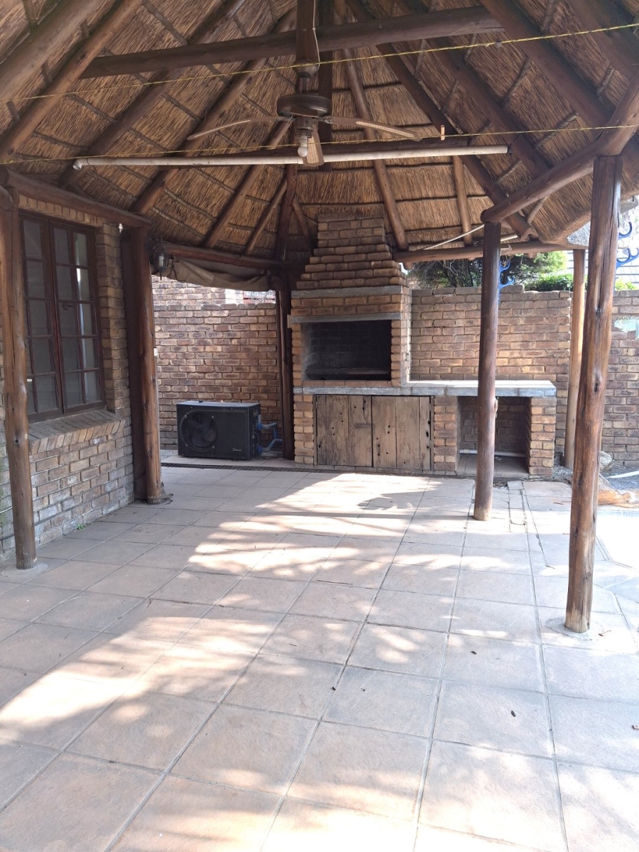 3 Bedroom Property for Sale in Dayanglen Gauteng