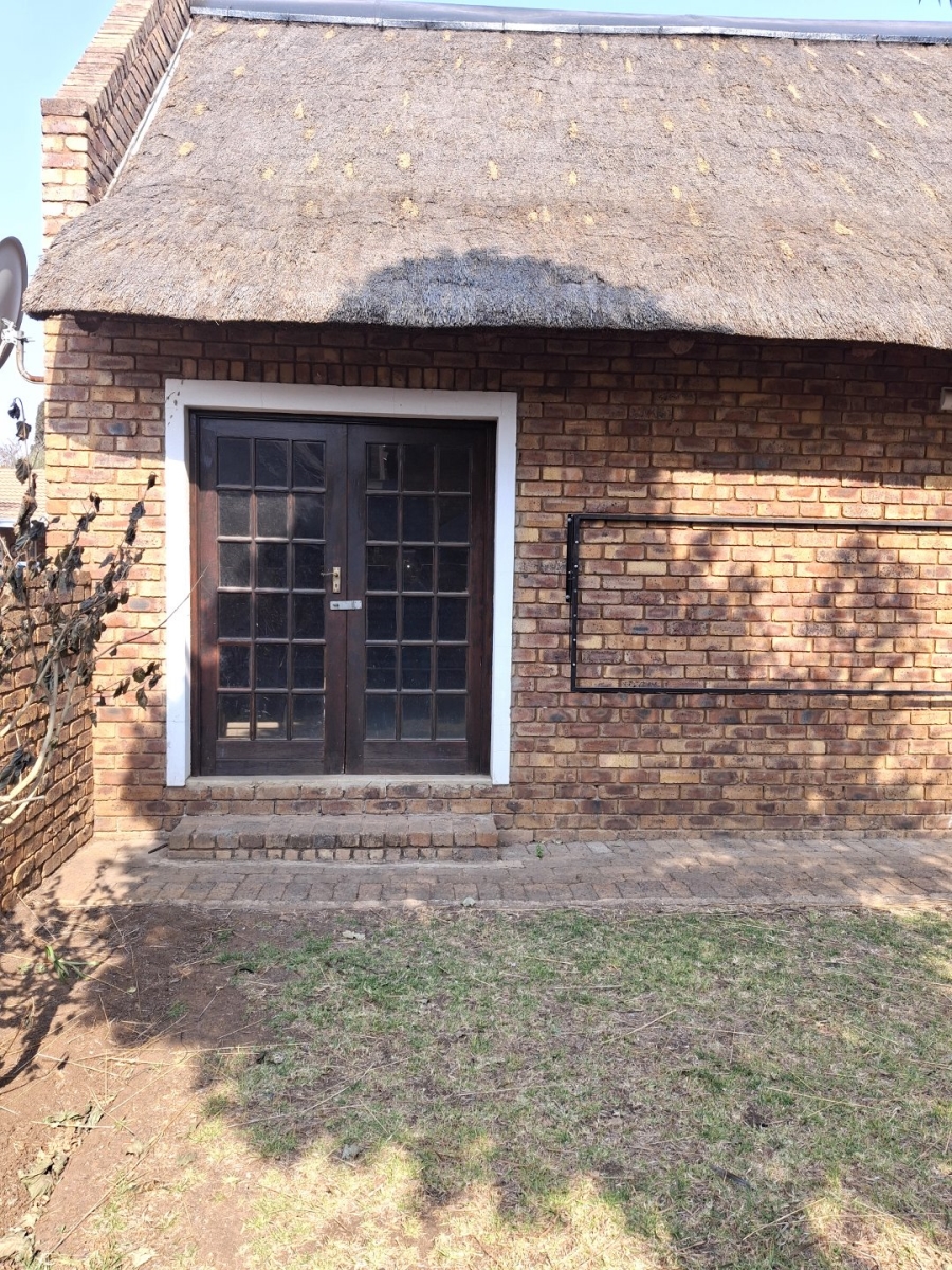 3 Bedroom Property for Sale in Dayanglen Gauteng