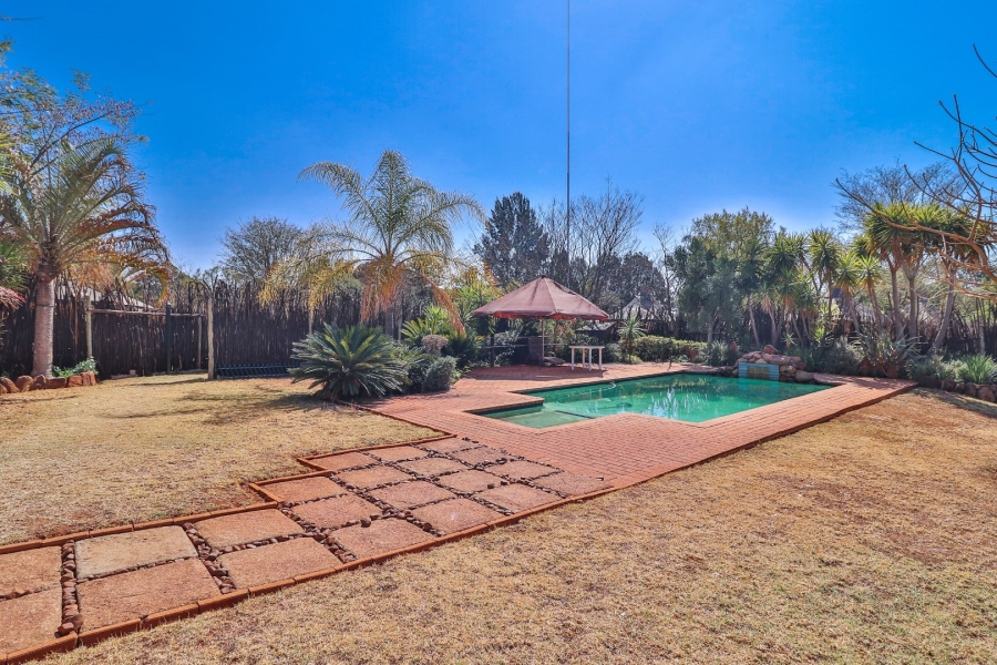 4 Bedroom Property for Sale in Zwavelpoort Gauteng