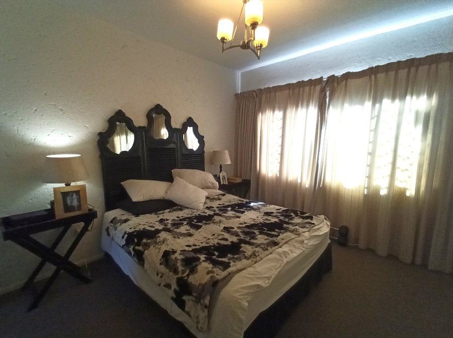 2 Bedroom Property for Sale in Birdhaven Gauteng