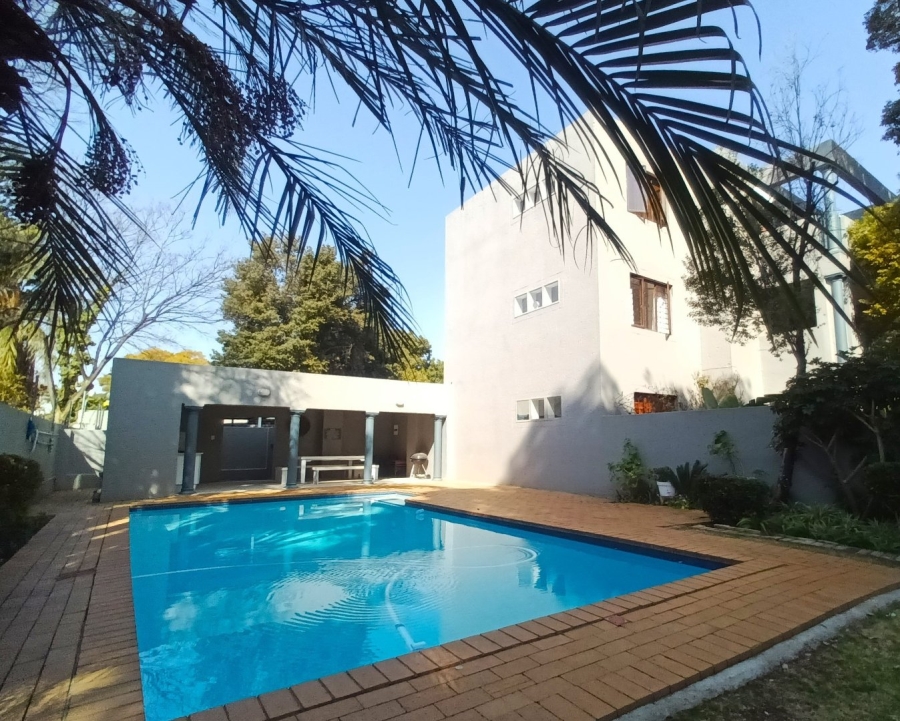 2 Bedroom Property for Sale in Birdhaven Gauteng