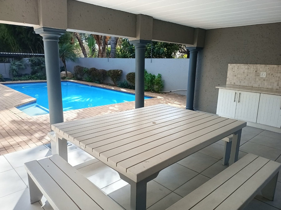 2 Bedroom Property for Sale in Birdhaven Gauteng