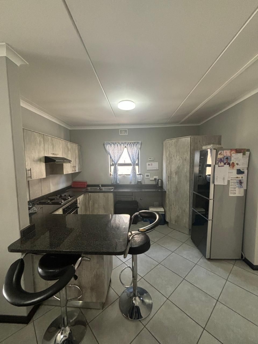 To Let 3 Bedroom Property for Rent in Norton Home Estate AH Gauteng