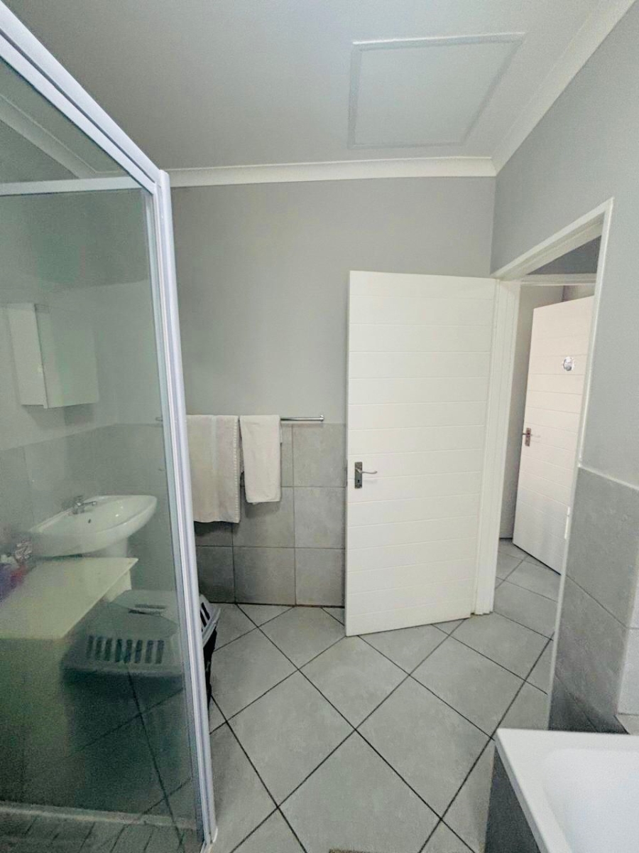 To Let 3 Bedroom Property for Rent in Norton Home Estate AH Gauteng