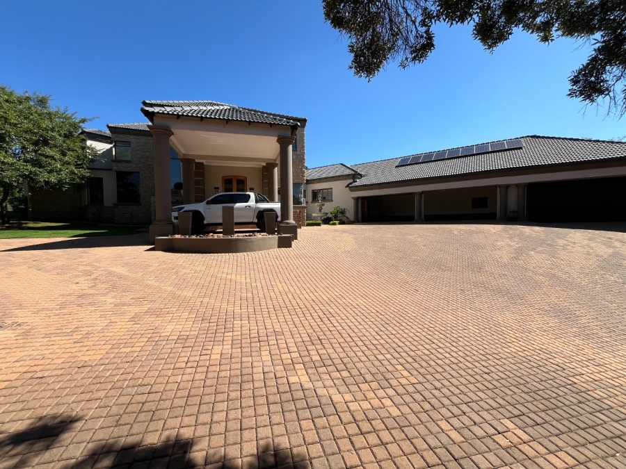 6 Bedroom Property for Sale in Mooikloof Equestrian Estate Gauteng