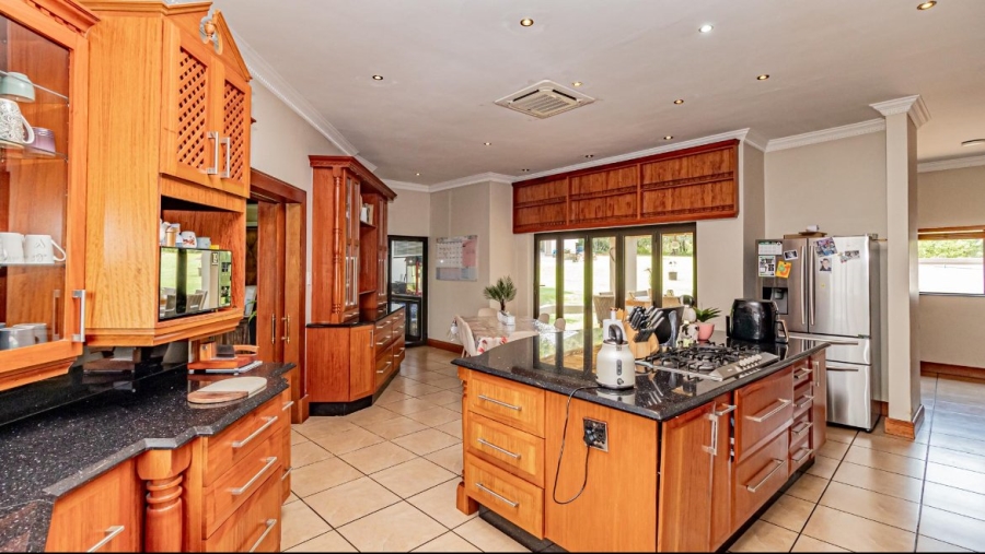 6 Bedroom Property for Sale in Mooikloof Equestrian Estate Gauteng