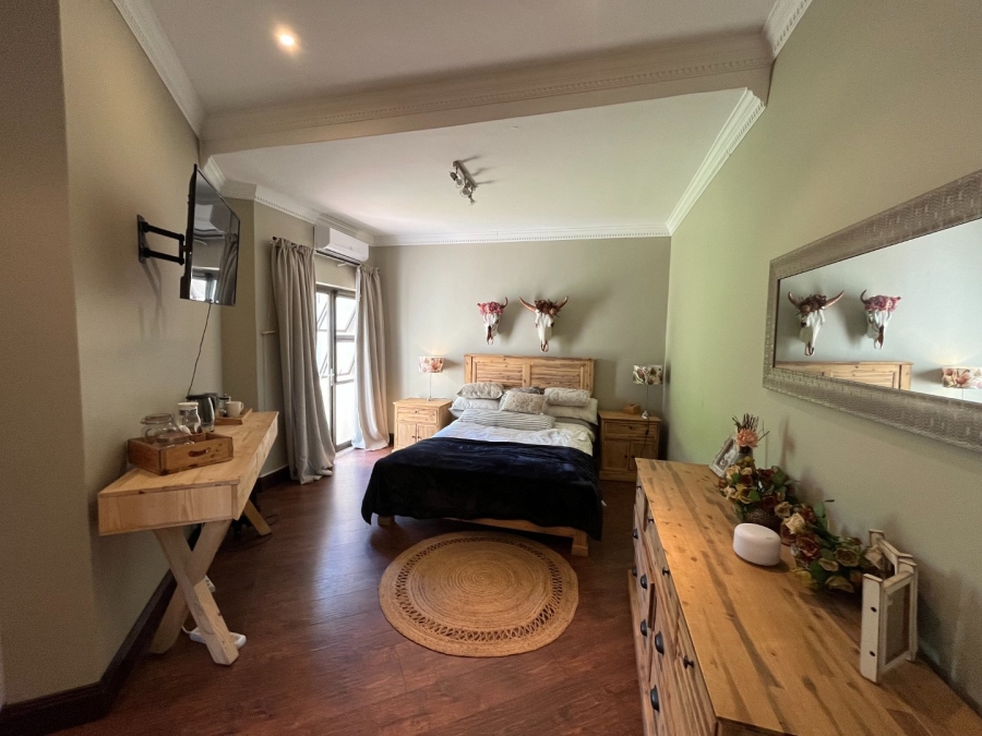 6 Bedroom Property for Sale in Mooikloof Equestrian Estate Gauteng