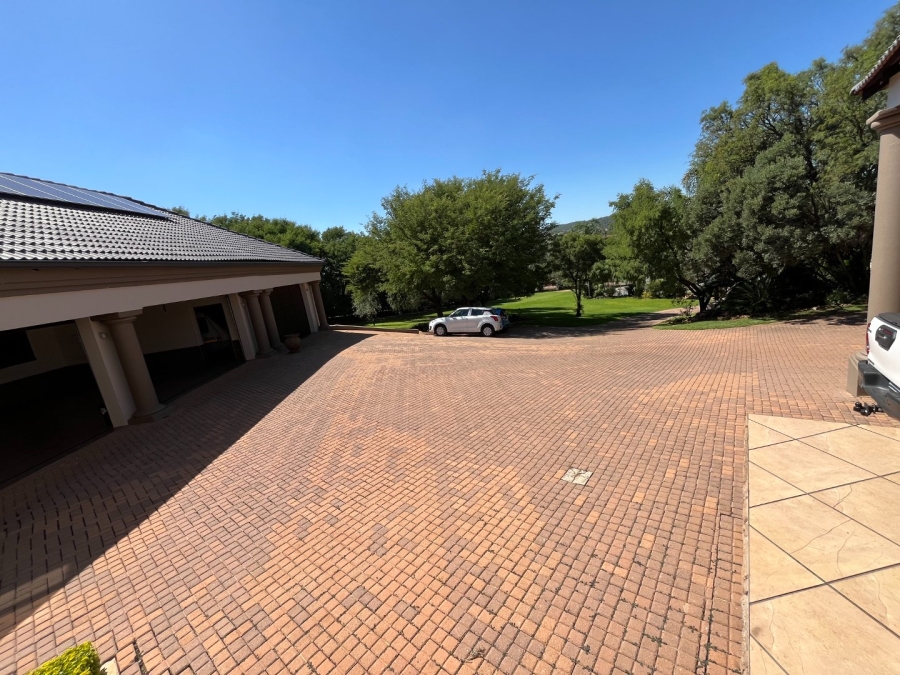 6 Bedroom Property for Sale in Mooikloof Equestrian Estate Gauteng