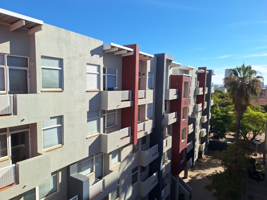 1 Bedroom Property for Sale in Hillcrest Gauteng