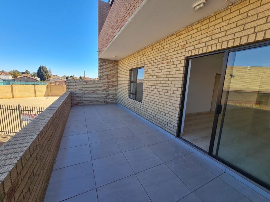 To Let 2 Bedroom Property for Rent in Lenasia Ext 10 Gauteng