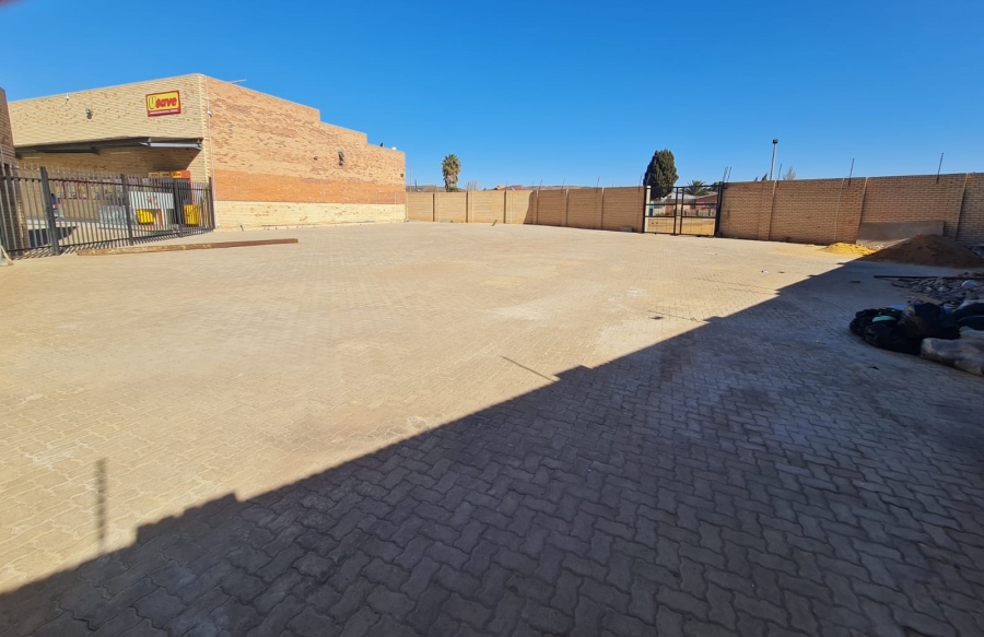 To Let 2 Bedroom Property for Rent in Lenasia Ext 10 Gauteng