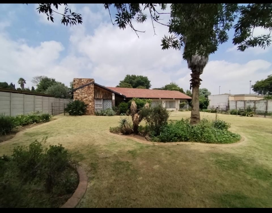 3 Bedroom Property for Sale in Selcourt Gauteng