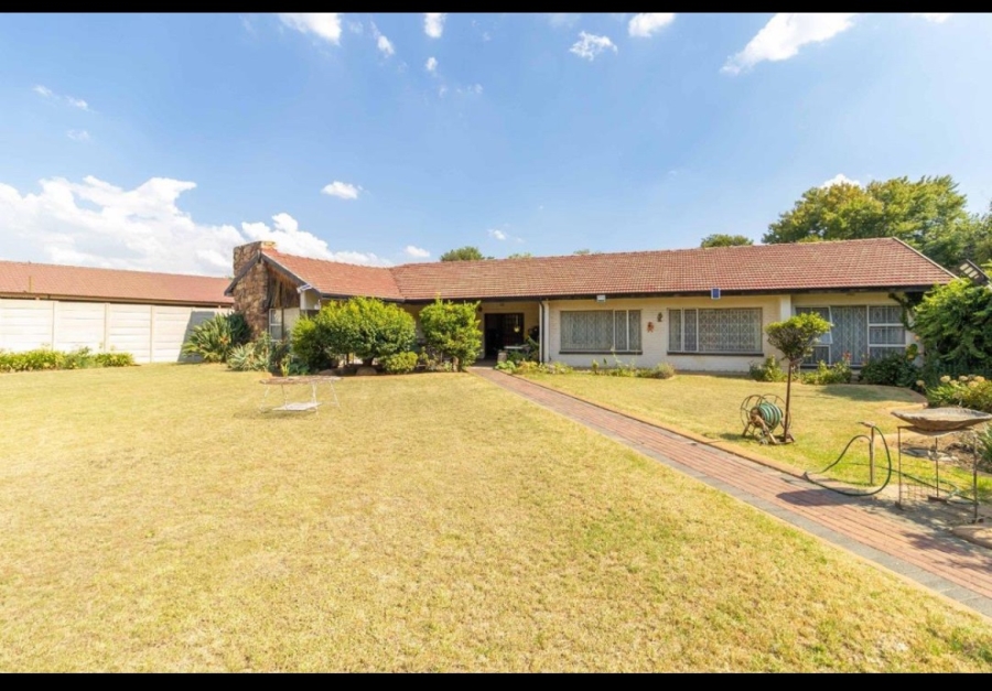 3 Bedroom Property for Sale in Selcourt Gauteng