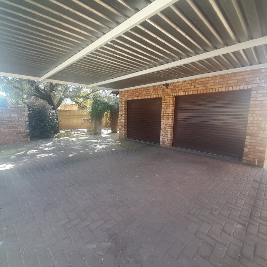 3 Bedroom Property for Sale in Helikonpark Gauteng