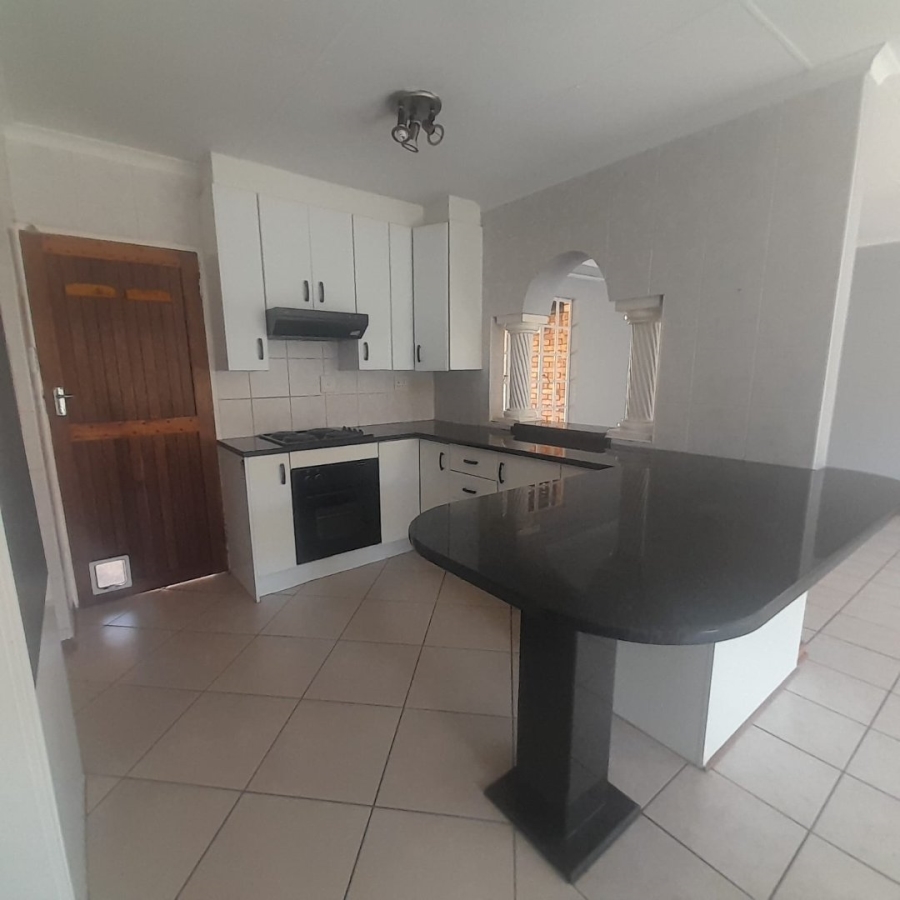 3 Bedroom Property for Sale in Helikonpark Gauteng