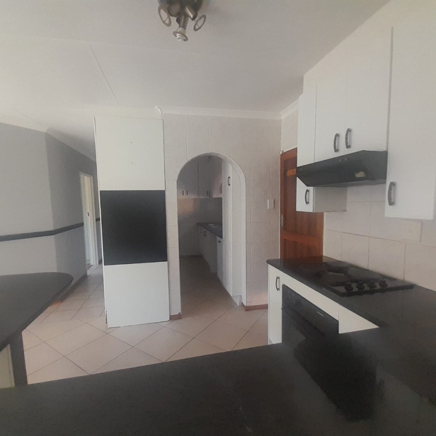 3 Bedroom Property for Sale in Helikonpark Gauteng