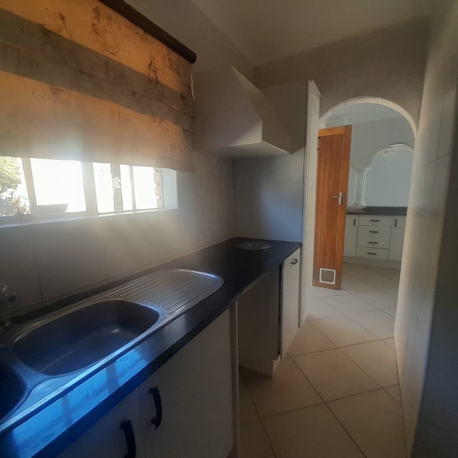 3 Bedroom Property for Sale in Helikonpark Gauteng