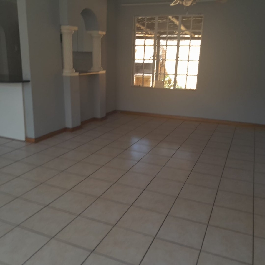 3 Bedroom Property for Sale in Helikonpark Gauteng