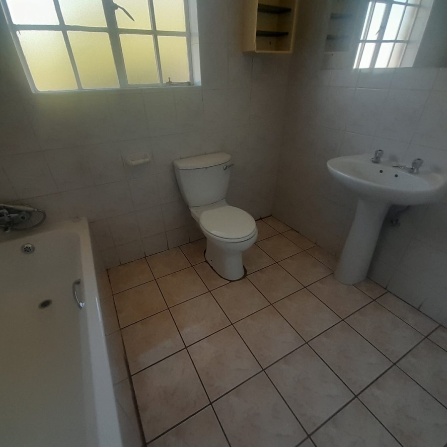 3 Bedroom Property for Sale in Helikonpark Gauteng