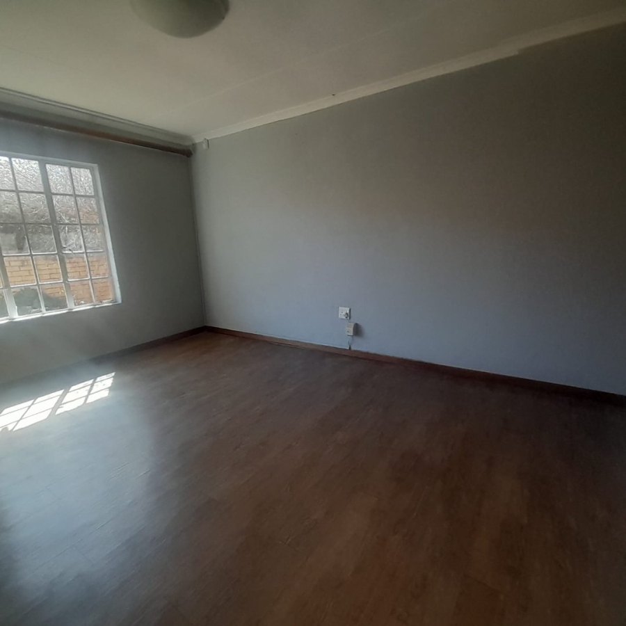 3 Bedroom Property for Sale in Helikonpark Gauteng